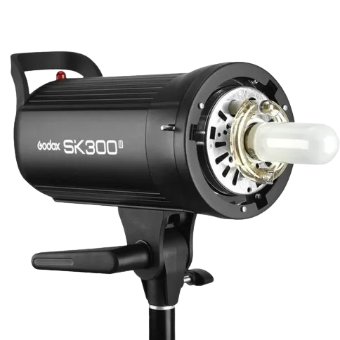 Godox SK300 II professionelles Studio-Studiolicht mit montiertem Blitzrohr auf Stativhalterung.